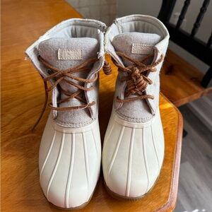 Sperry Kids' Cream and Brown Boots